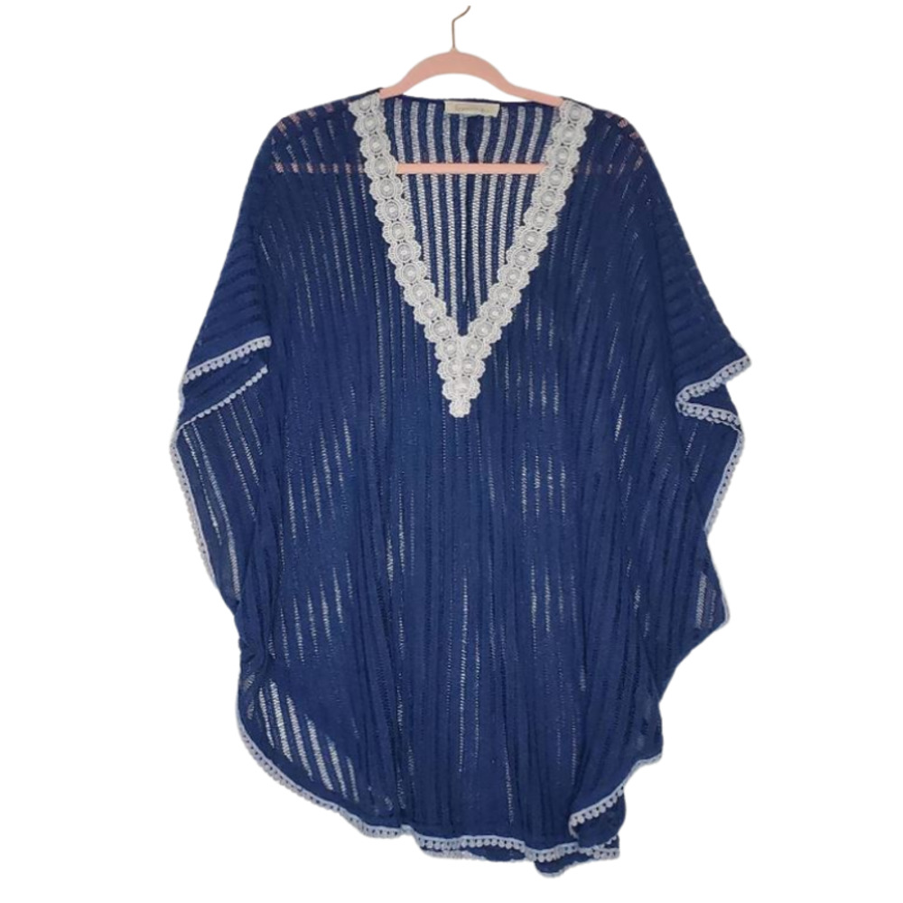 Francesca's OS Blue White Boho Poncho
